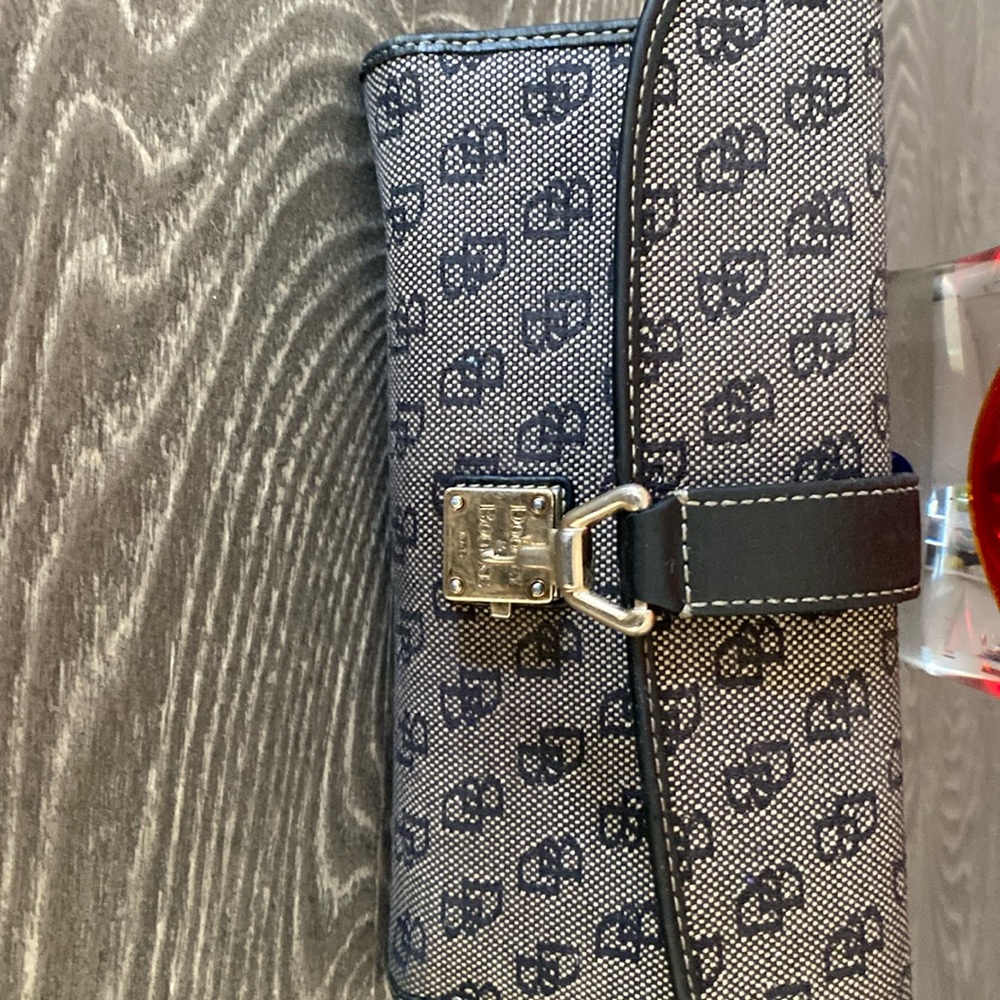 Unique vintage Dooney and Bourke wallet